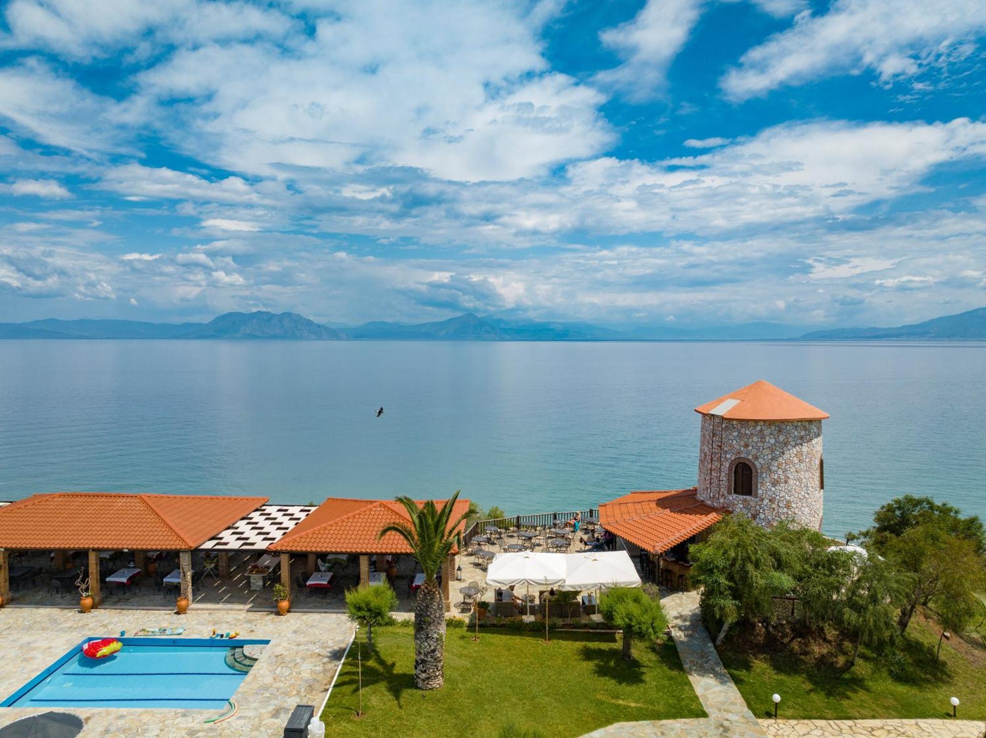 Hotel Pavlina Beach Niforeika Exterior foto