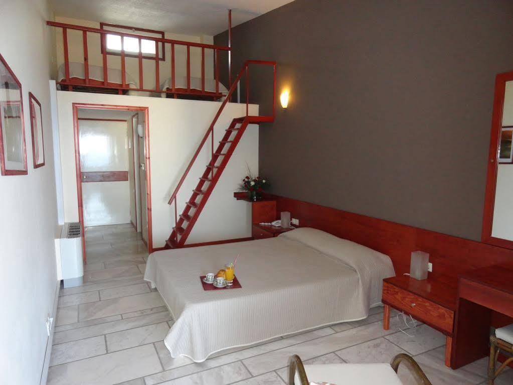 Hotel Pavlina Beach Niforeika Exterior foto